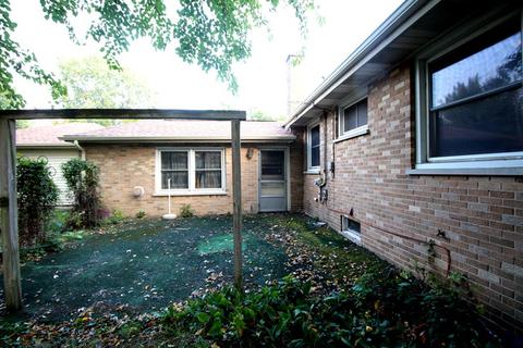 846 Ford Ave, Elgin, IL 60120 photo 17