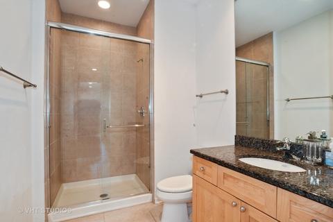 44 Buckingham Ct, Deerfield, IL 60015 photo 11