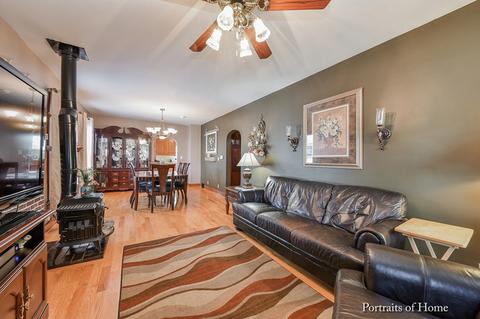 514 Jackson St, Aurora, IL 60505 photo 3