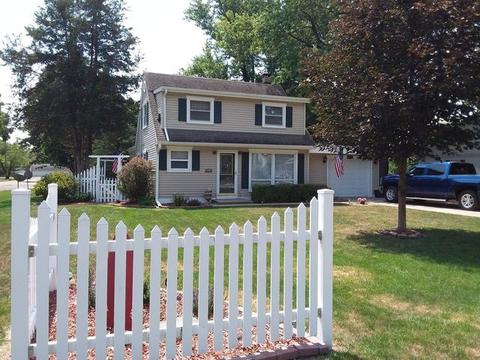 413 E Locust St, Tolono, IL 61880 photo 1