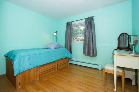 524 E Turner Ave, Roselle, IL 60172 photo 9