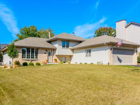 789 Ayers St, Bolingbrook, IL 60440 photo 1