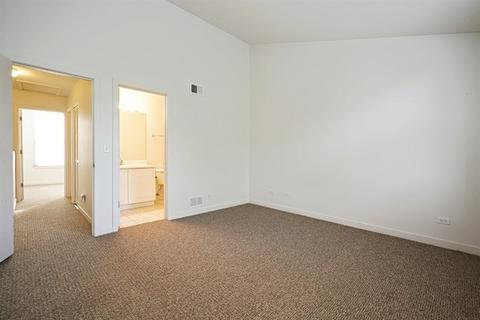 526 E 32nd St #C, Chicago, IL 60616 photo 9