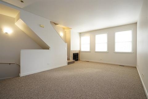 526 E 32nd St #C, Chicago, IL 60616 photo 3