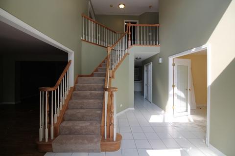 2240 Buckthorn Dr, Algonquin, IL 60102 photo 2