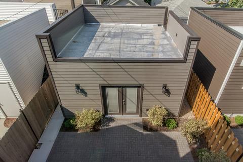 2426 N Artesian Ave, Chicago, IL 60647 photo 23
