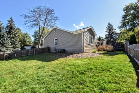 4805 Chesterfield Dr, Mchenry, IL 60050 photo 13