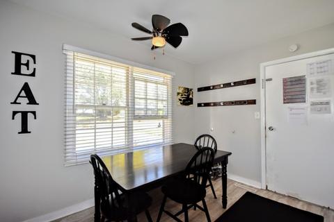 4805 Chesterfield Dr, Mchenry, IL 60050 photo 4