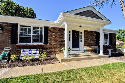4805 Chesterfield Dr, Mchenry, IL 60050 photo 2