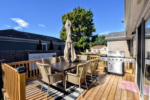 4805 Chesterfield Dr, Mchenry, IL 60050 photo 12