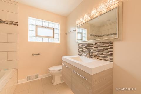 321 E 107th St, Chicago, IL 60628 photo 17