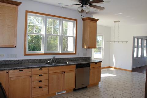 2454 Valley View Dr, Kankakee, IL 60901 photo 3