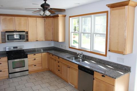 2454 Valley View Dr, Kankakee, IL 60901 photo 4