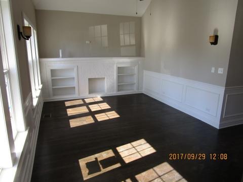 410 E 87th Pl, Chicago, IL 60619 photo 2