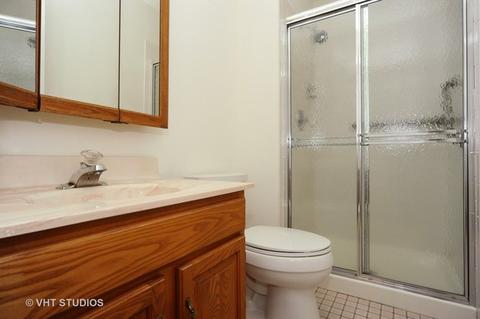 1412 Shore Ct #C2, Wheeling, IL 60090 photo 10