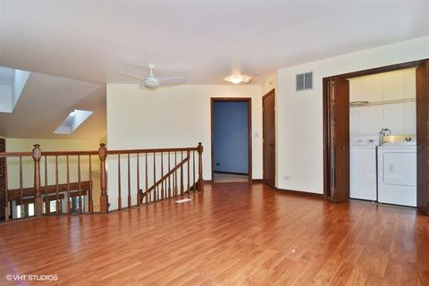 1785 Monterey Ct, Hoffman Estates, IL 60169 photo 9