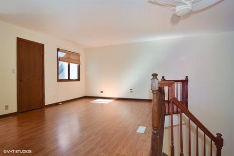 1785 Monterey Ct, Hoffman Estates, IL 60169 photo 8