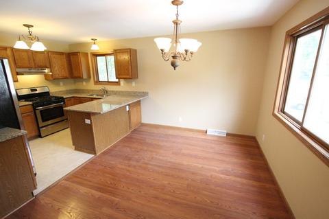 405 Lily Ln, Lakemoor, IL 60051 photo 5