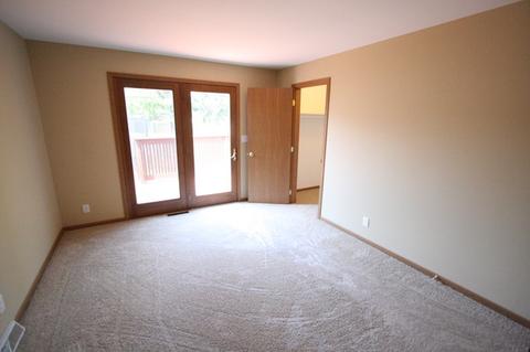 405 Lily Ln, Lakemoor, IL 60051 photo 7
