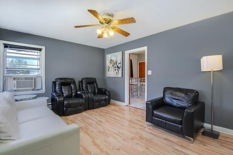 797 2nd Ave, Aurora, IL 60505 photo 5