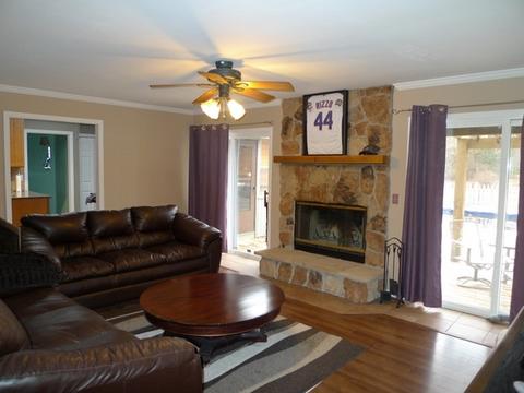 2424 Marquardt Ln, Mchenry, IL 60051 photo 2