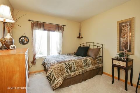 2 Falcon Ridge Ct, Algonquin, IL 60102 photo 13