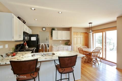 2 Falcon Ridge Ct, Algonquin, IL 60102 photo 8