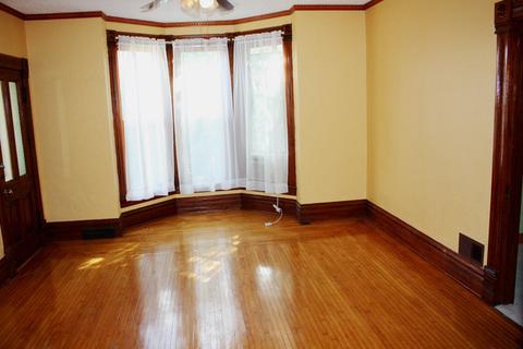 524 Grace St, Elgin, IL 60120 photo 4