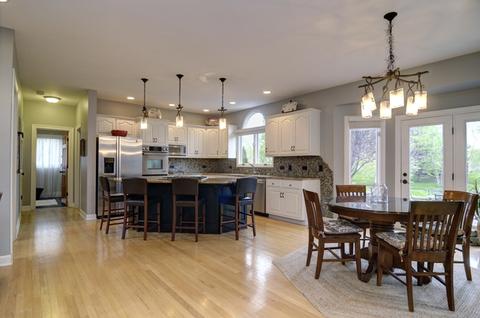 1819 Wicklow Rd, Naperville, IL 60564 photo 9
