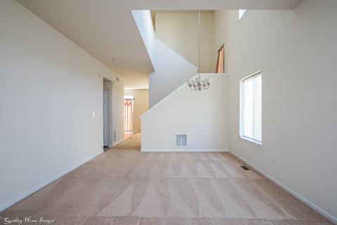 715 Eberly Ct, Plano, IL 60545 photo 3