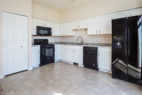 715 Eberly Ct, Plano, IL 60545 photo 7