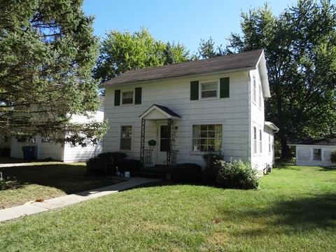 305 E James St, Dwight, IL 60420 photo 1