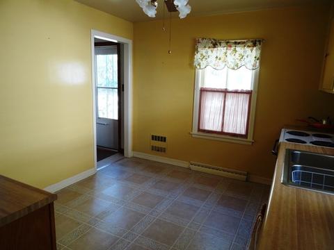 305 E James St, Dwight, IL 60420 photo 7