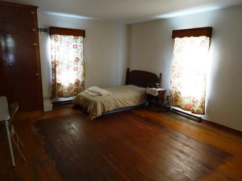 305 E James St, Dwight, IL 60420 photo 3