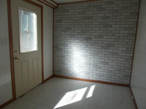 322 E 2nd St, Spring Valley, IL 61362 photo 2