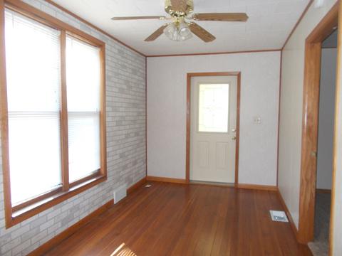 322 E 2nd St, Spring Valley, IL 61362 photo 3