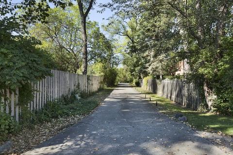 2033 Wagner Rd, Glenview, IL 60025 photo 2