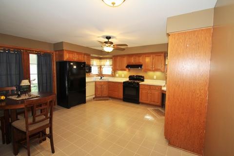 109 E Apache Ave E, Shabbona, IL 60550 photo 12