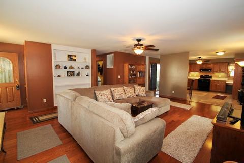 109 E Apache Ave E, Shabbona, IL 60550 photo 9