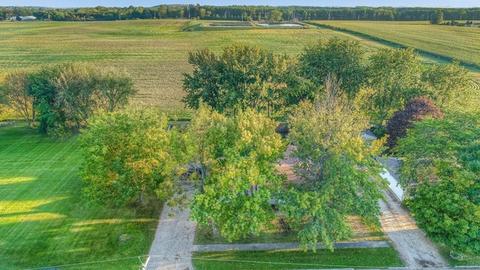 109 E Apache Ave E, Shabbona, IL 60550 photo 2