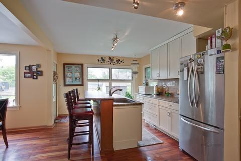 125 E Morrison Ave, Mount Prospect, IL 60056 photo 6