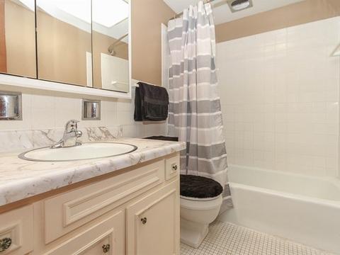 1698 Alison Dr, Elgin, IL 60123 photo 13