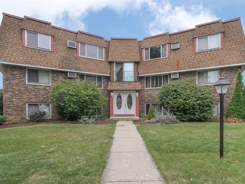 1698 Alison Dr, Elgin, IL 60123 photo 1