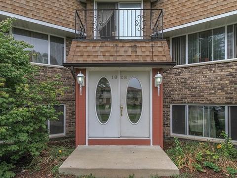 1698 Alison Dr, Elgin, IL 60123 photo 2