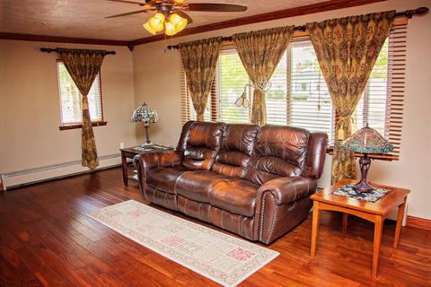 221 E Williams St, Dwight, IL 60420 photo 4