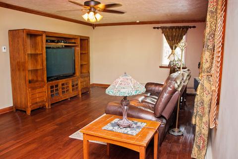 221 E Williams St, Dwight, IL 60420 photo 5