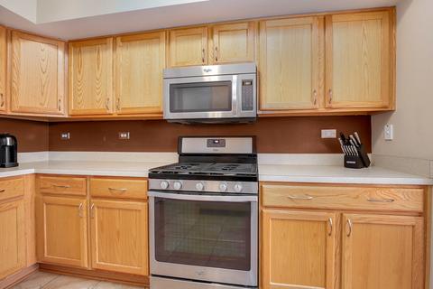 2419 Georgetown Cir, Aurora, IL 60503 photo 9