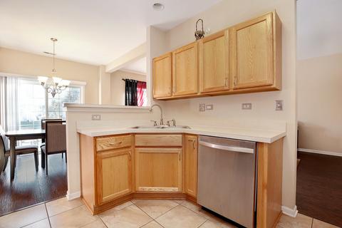 2419 Georgetown Cir, Aurora, IL 60503 photo 8