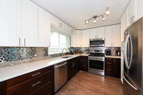110 E Diversey Ave, Elmhurst, IL 60126 photo 3