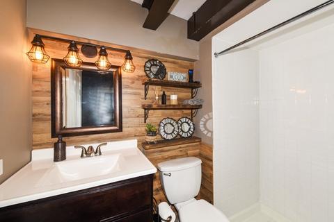110 E Diversey Ave, Elmhurst, IL 60126 photo 8